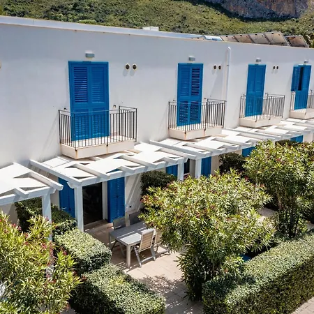 Casa Corallo San Vito بيت للعطل